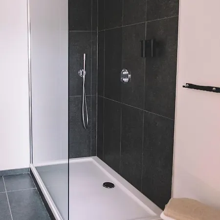 Hors-champs Hotell