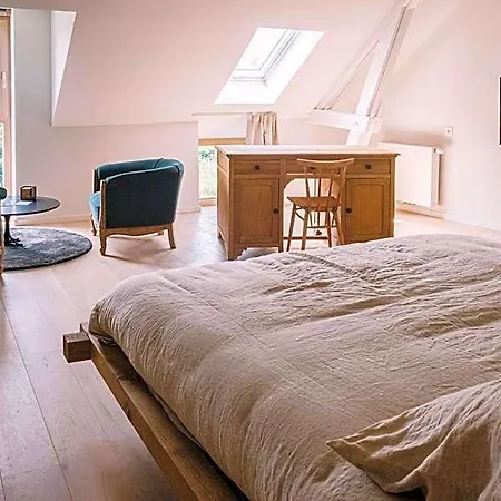 Hors-champs Hotell Gembloux