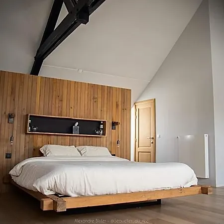 Hors-champs Hotell *